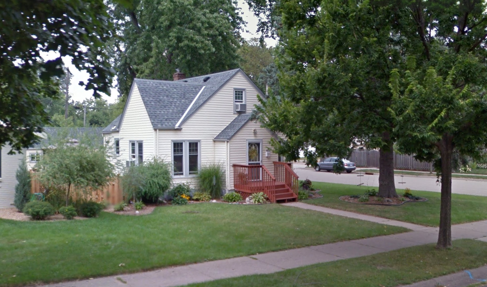 146 11th Ave N Before